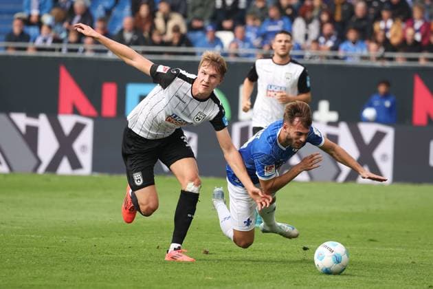 ^12024 10 28 xJFAx 2 Bundesliga SV Darmstadt 98 SSV Ulm 1846 v l , Luka Hyryläinen SSV Ulm 1846 , Kilian Julian Corredor SV Darmstadt 98 Zweikampf, Action, Aktion, Battles for the Ball DFL DFB REGULATIONS PROHIBIT ANY USE OF PHOTOGRAPHS as IMAGE SEQUENCES and or QUASI VIDEO Copyright: JoaquimxFerreira