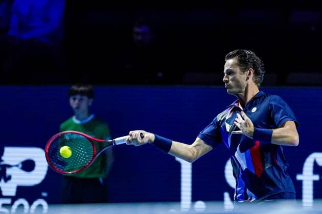 27 10 2024, Basel, St Jakobshalle, ATP Swiss Indoors Basel, Wesley Koolhof NED in action during the Mens Double Final Basel St Jakobshalle Basel Switzerland Copyright: xJustPictures.ch DanielaxPorcellix jp-en-DaPo-20241027-_DP18724