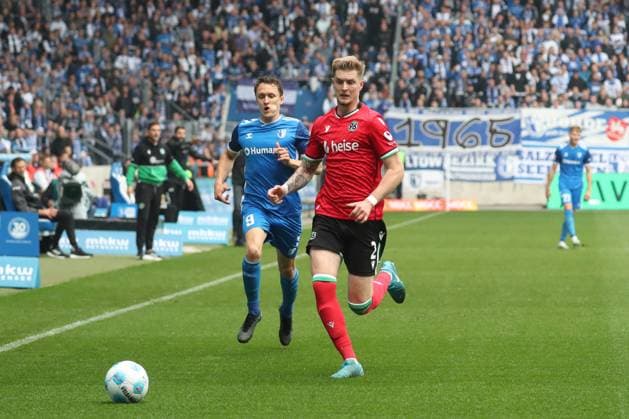 27 10 2024, xgox, Soccer 2 Bundesliga, 1 FC Magdeburg Hannover 96 emspor, v l Martijn Kaars Magdeburg, 9 , ha2 DFL DFB REGULATIONS PROHIBIT ANY USE OF PHOTOGRAPHS as IMAGE SEQUENCES and or QUASI VIDEO Magdeburg