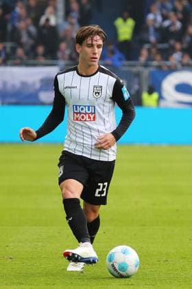 27 10 2024, xtvx, Fussball 2 Bundesliga, SV Darmstadt 98 SSV Ulm 1846 emspor, v l Max Brandt SSV Ulm 1846 Freisteller, runs with the ball DFL DFB REGULATIONS PROHIBIT ANY USE OF PHOTOGRAPHS as IMAGE SEQUENCES and or QUASI VIDEO Darmstadt