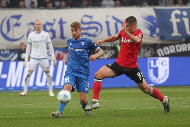 27 10 2024, xgox, Soccer 2 Bundesliga, 1 FC Magdeburg Hannover 96 emspor, v l Marcus Mathisen Magdeburg, 16 , Nicolo Tresoldi Hannover, 9 DFL DFB REGULATIONS PROHIBIT ANY USE OF PHOTOGRAPHS as IMAGE SEQUENCES and or QUASI VIDEO Magdeburg