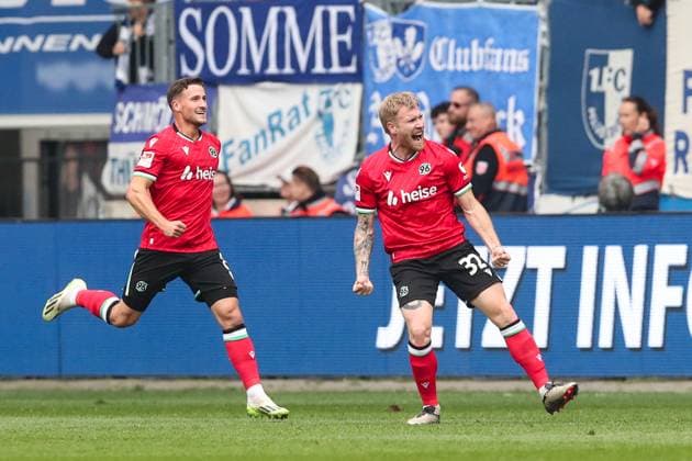 Goalscorer Andreas Voglsammer Hannover 96,32 scores to 0 1 2 Soccer Bundesliga Season 2024 2025 1 FC Magdeburg vs Hannover 96 at the Avnet Arena in Magdeburg Action,Soccer,Man,Men,Germany,27 10 2024