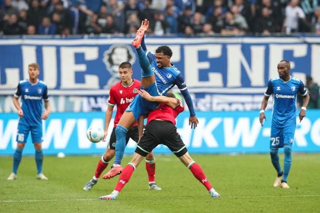 Xavier Amaechi 1 FC Magdeburg,20 vs Fabian Kunze Hannover 96,6 2 Soccer Bundesliga Season 2024 2025 1 FC Magdeburg vs Hannover 96 at the Avnet Arena in Magdeburg Action,Soccer,Man,Men,Germany,27 10 2024