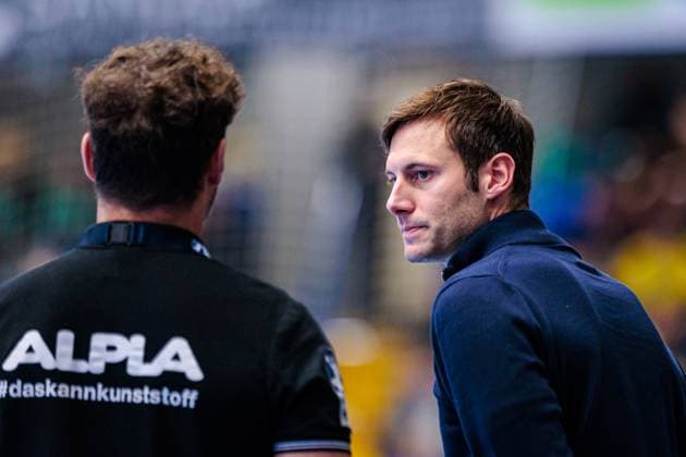 f l Florian Kehrmann TBV Lemgo Lippe, Coach , Uwe Gensheimer Rhein Neckar Loewen, Sporting Director GER, TBV Lemgo Lippe vs Rhein Neckar Loewen, Handball, 1 Bundesliga, Matchday 8, Season 2024 2025, 27 10 2024 GER, TBV Lemgo Lippe vs Rhein Neckar Loewen, Handball, 1 Bundesliga, Matchday 8, Season 2024 2025, 27 10 2024 Lemgo Copyright: xEibner-Pressefoto JanxRollingerx EP_JSK