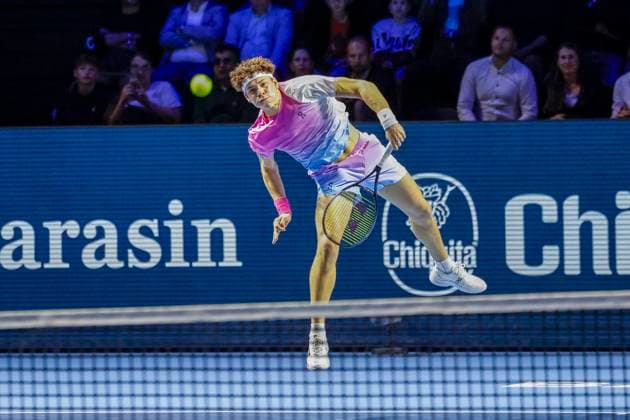 Ben Shelton USA , Tennis, Swiss Indoors ATP World Tour 500 , 2024, Ben Shelton USA vs Giovanni Mpetshi Perricard FRA , 27 10 2024, St Jakobshalle, Basel, Switzerland Basel St Jakobshalle BS Switzerland Copyright: xGrantxHubbsx