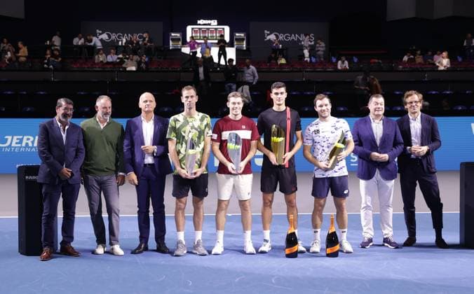 TENNIS - ATP, Tennis Herren Erste Bank Open VIENNA,AUSTRIA,27.OCT.24 - TENNIS - ATP World Tour, Erste Bank Open. Image shows Carlos Sanchez, Thomas Muster, tournament director Herwig Straka, Michael Venus (NZL), Neal Skupski (GBR), Alexander Erler, Lucas Miedler (AUT), Hans Unterdorfer (Erste Bank) and Matthaeus Zelenka (Wiener Stadthalle).  GEPAxpictures xWalterxLuger