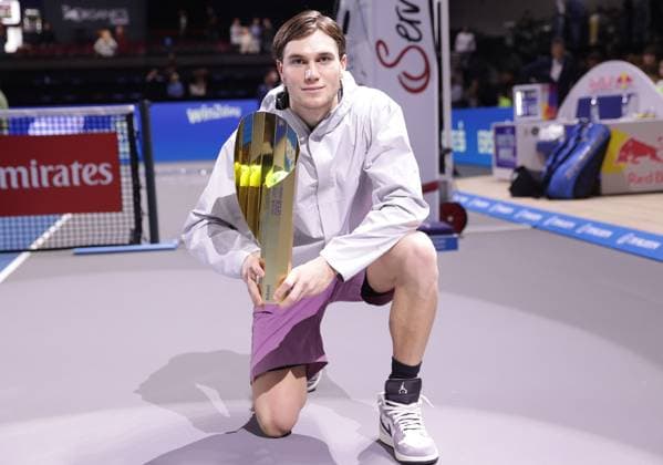 TENNIS - ATP, Tennis Herren Erste Bank Open VIENNA,AUSTRIA,27.OCT.24 - TENNIS - ATP World Tour, Erste Bank Open. Image shows Jack Draper (GBR). Keywords: trophy.  GEPAxpictures xWalterxLuger