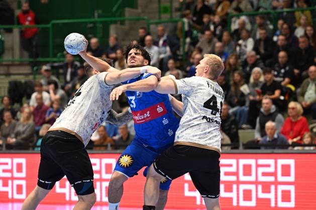 GER, 2 HBL, BHC06, BHC06 vs HC Elbflorenz Dresden 27 10 2024, Wuppertal, UNI Halle, GER, 2 HBL, BHC06 vs HC Elbflorenz Dresden 2 HBL regulations prohibit any use of photographs as image sequences and or quasi video in the picture Julian Possehl HC Elbflorenz Dresden 48 vs Eloy Morante Maldonado BHC 33 NordphotoxGmbHx xFreund nph00018