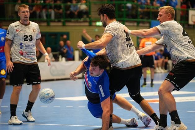 2 Handball Bundesliga, Bergischer HC vs HC Elbflorenz, 27 10 2024 Aron Seesing Bergischer HC 49 2 Handball Bundesliga, Bergischer HC vs HC Elbflorenz, 27 10 2024,Uni Halle,Wuppertal,Germany on 27 10 24 Copyright: xBEAUTIFULxSPORTS Henrichsx