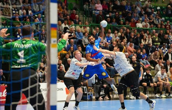 2 Handball Bundesliga, Bergischer HC vs HC Elbflorenz, 27 10 2024 Djibril M Bengue Bergischer HC 11 2 Handball Bundesliga, Bergischer HC vs HC Elbflorenz, 27 10 2024,Uni Halle,Wuppertal,Germany on 27 10 24 Copyright: xBEAUTIFULxSPORTS Henrichsx