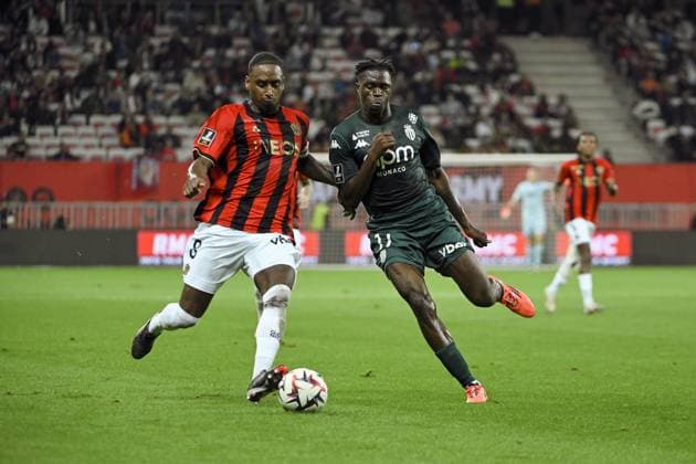 Midfielder ROSARIO Pablo (OGC Nice) and Defender SINGO Wilfried (AS Monaco). OGC Nice vs AS Monaco, Ligue 1 Mcdonalds in Allianz Riviera Stadium, NICE, France, on 27 October, 2024. FOOTBALL : L1 J9 - OGC Nice vs AS Monaco - Ligue 1 - 27 10 24 FredDides Panoramic 