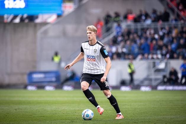Soccer Men 2 Bundesliga 10 Matchday Season 2024 2025 SV Darmstadt 98 SSV Ulm 1846 Soccer 1 1 27 10 2024 38 Luka Hyryläinen SSV Ulm DFL regulations prohibit any use of photographs as image sequences and or quasi video Darmstadt Merck Stadion am Böllenfalltor Germany