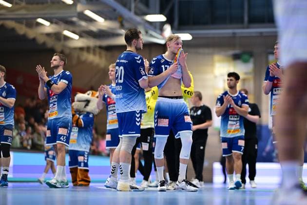 Handball I Men I Season 2024 2025 I 2 HBL I 9 Matchday I VfL Lübeck Schwartau Dessau Rosslauer HV 06 I 27 10 2024 Looks disappointed, saddened, depressed, frustrated, crestfallen, offended, dejected, dissatisfied, disillusioned, bad-tempered VfL Lübeck Schwartau Hanseatic City of Lübeck Hansehalle Schleswig Holstein Germany Copyright: xLobeca FelixxSchlikisx