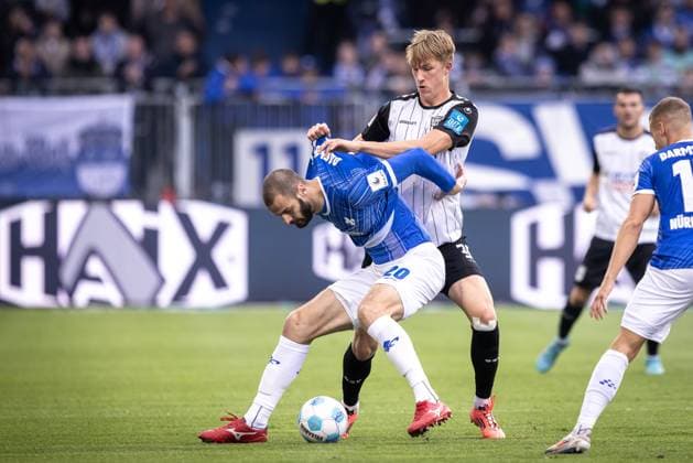 Soccer Men 2 Bundesliga 10 Matchday Season 2024 2025 SV Darmstadt 98 SSV Ulm 1846 Soccer 1 1 27 10 2024 20 Aleksandar Vukotic SV Darmstadt , 38 Luka Hyryläinen SSV Ulm DFL regulations prohibit any use of photographs as image sequences and or quasi video Darmstadt Merck Stadion am Böllenfalltor Germany