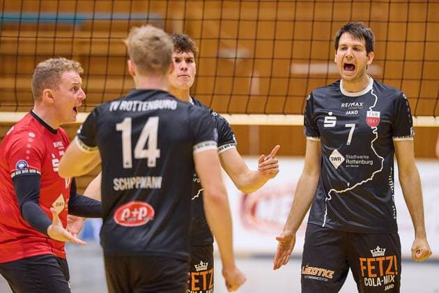 Joy of Timon Schippmann TV Rottenburg, 07 and the Rottenburg team about his successful action GER, TuS Kriftel against TV Rottenburg,Volleyball, DVV Pokal, Quali Round of 16, Season 2024 2025, 27 10 24 GER, TuS Kriftel against TV Rottenburg,Volleyball, DVV Pokal, Quali Round of 16, Season 2024 2025, 27 10 24 Kriftel Copyright: xGeraldxOelze-dexStoppany,xEibner-Pressefoto GeraldxOelze-dexStoppanyx EP-ODS
