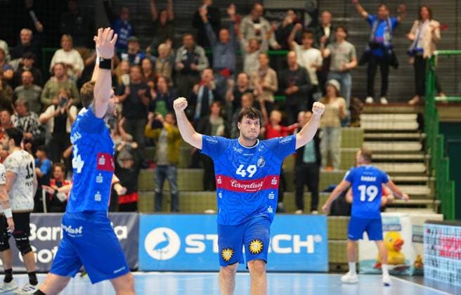 2 Handball Bundesliga, Bergischer HC vs HC Elbflorenz, 27 10 2024 Aron Seesing Bergischer HC 49 celebrates the victory 2 Handball Bundesliga, Bergischer HC vs HC Elbflorenz, 27 10 2024,Uni Halle,Wuppertal,Germany on 27 10 24 Copyright: xBEAUTIFULxSPORTS Henrichsx