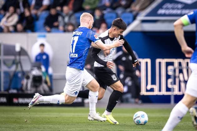 Soccer Men 2 Bundesliga 10 Matchday Season 2024 2025 SV Darmstadt 98 SSV Ulm 1846 Soccer 1 1 27 10 2024 17 Kai Klefisch SV Darmstadt , 16 Aaron Keller SSV Ulm DFL regulations prohibit any use of photographs as image sequences and or quasi video Darmstadt Merck Stadion am Böllenfalltor Germany