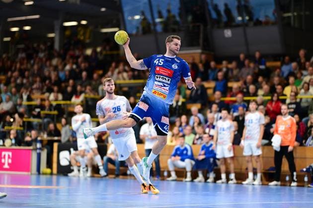 Handball I Men I Season 2024 2025 I 2 HBL I 9 Matchday I VfL Lübeck Schwartau Dessau Rosslauer HV 06 I 27 10 2024 Throw Jan Eric Speckmann 45, VfL Lübeck Schwartau Hansestadt Lübeck Hansehalle Schleswig Holstein Germany Copyright: xLobeca FelixxSchlikisx