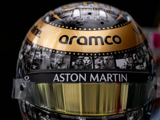 Special design helmet for Fernando Alonsos 400th Grand Prix Aston Martin Aramco Formula One Team, Spain, 14 , MEX, Formula 1 World Championship, Grand Prix of Mexico City, Autodromo Hermanos Rodriguez, Race, 27 10 2024 MEX, Formula 1 World Championship, Grand Prix of Mexico City, Autodromo Hermanos Rodriguez, Race, 27 10 2024 Mexico City Copyright: xEibner-Pressefoto Memmlerx EP_MMR
