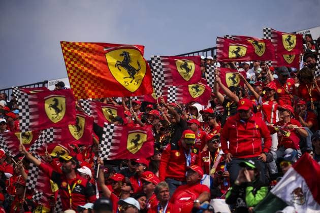 Ferrari Fans during the Formula 1 Gran Premio de la Ciudad de Mexico 2024, 20th round of the 2024 Formula One World Championship, WM, Weltmeisterschaft from October 25 to 27, 2024 on the Autodromo Hermanos Rodriguez, in Mexico City, Mexico - F1 - MEXICO CITY GRAND PRIX 2024 DPPI Panoramic  241027_R20_MESSICO_EA015817