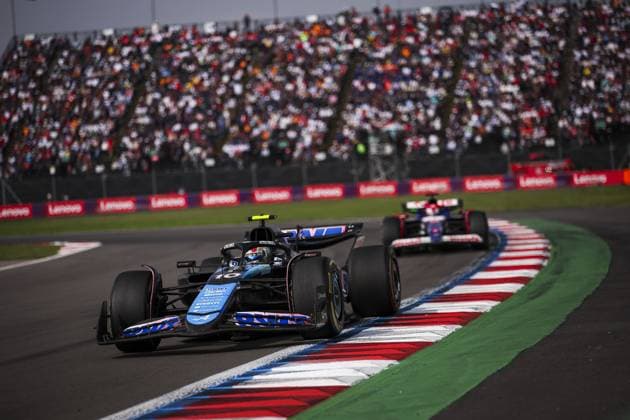 10 GASLY Pierre (fra), Alpine F1 Team A524, action during the Formula 1 Gran Premio de la Ciudad de Mexico 2024, 20th round of the 2024 Formula One World Championship, WM, Weltmeisterschaft from October 25 to 27, 2024 on the Autodromo Hermanos Rodriguez, in Mexico City, Mexico - F1 - MEXICO CITY GRAND PRIX 2024 DPPI Panoramic  241027_R20_MESSICO_EA016107