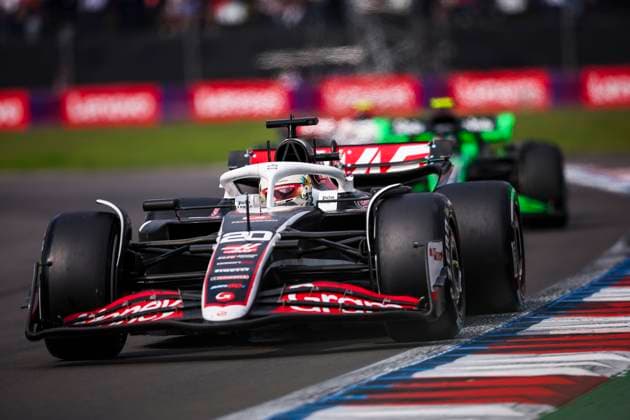 20 MAGNUSSEN Kevin (den), Haas F1 Team VF-24 Ferrari, action during the Formula 1 Gran Premio de la Ciudad de Mexico 2024, 20th round of the 2024 Formula One World Championship, WM, Weltmeisterschaft from October 25 to 27, 2024 on the Autodromo Hermanos Rodriguez, in Mexico City, Mexico - F1 - MEXICO CITY GRAND PRIX 2024 DPPI Panoramic  241027_R20_MESSICO_EA025388