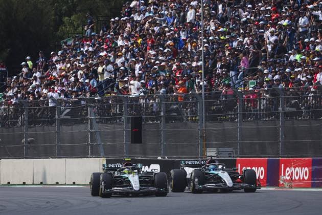 44 HAMILTON Lewis (gbr), Mercedes AMG F1 Team W15, 63 RUSSELL George (gbr), Mercedes AMG F1 Team W15, action during the Formula 1 Gran Premio de la Ciudad de Mexico 2024, 20th round of the 2024 Formula One World Championship, WM, Weltmeisterschaft from October 25 to 27, 2024 on the Autodromo Hermanos Rodriguez, in Mexico City, Mexico - F1 - MEXICO CITY GRAND PRIX 2024 DPPI Panoramic 241027_R20_MESSICO_FG003282