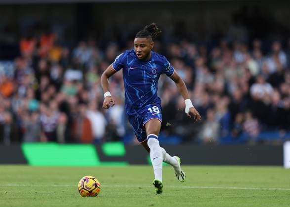 27th October 2024; Stamford Bridge, Chelsea, London, England: Premier League Football, Chelsea versus Newcastle United; Christopher Nkunku of Chelsea on the ball  ActionPlus12709658 JohnxPatrickxFletcher