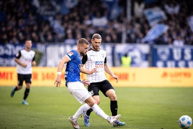 Soccer Men 2 Bundesliga 10 Matchday Season 2024 2025 SV Darmstadt 98 SSV Ulm 1846 Football 1 1 27 10 2024 15 Fabian Nürnberger SV Darmstadt DFL regulations prohibit any use of photographs as image sequences and or quasi video Darmstadt Merck Stadion am Böllenfalltor Germany