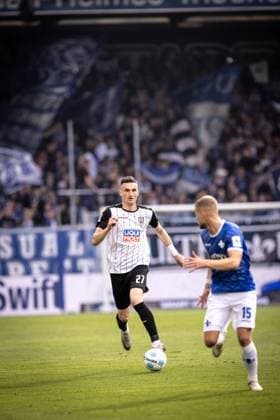 Soccer Men 2 Bundesliga 10 Matchday Season 2024 2025 SV Darmstadt 98 SSV Ulm 1846 Soccer 1 1 27 10 2024 27 Niklas Kolbe SSV Ulm DFL regulations prohibit any use of photographs as image sequences and or quasi video Darmstadt Merck Stadion am Böllenfalltor Germany
