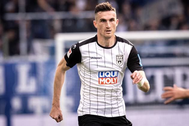 Soccer Men 2 Bundesliga 10 Matchday Season 2024 2025 SV Darmstadt 98 SSV Ulm 1846 Soccer 1 1 27 10 2024 27 Niklas Kolbe SSV Ulm DFL regulations prohibit any use of photographs as image sequences and or quasi video Darmstadt Merck Stadion am Böllenfalltor Germany