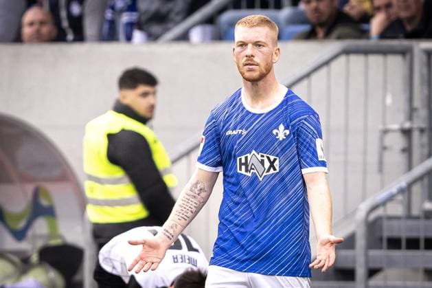 Soccer Men 2 Bundesliga 10 Matchday Season 2024 2025 SV Darmstadt 98 SSV Ulm 1846 Soccer 1 1 27 10 2024 17 Kai Klefisch SV Darmstadt DFL regulations prohibit any use of photographs as image sequences and or quasi video Darmstadt Merck Stadion am Böllenfalltor Germany