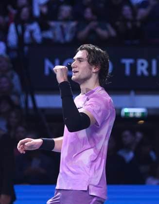 (241028) -- VIENNA, Oct. 28, 2024 -- Jack Draper of Britain celebrates after winning the men s singles final against Karen Khachanov of Russia at Erste Bank Tennis Open in Vienna, Austria, Oct. 27, 2024. ) (SP)AUSTRIA-VIENNA-TENNIS-ERSTE BANK OPEN-FINAL HexCanling 