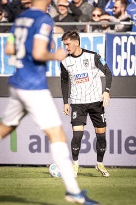 Soccer Men 2 Bundesliga 10 Matchday Season 2024 2025 SV Darmstadt 98 SSV Ulm 1846 Soccer 1 1 27 10 2024 19 Jonathan Meier SSV Ulm DFL regulations prohibit any use of photographs as image sequences and or quasi video Darmstadt Merck Stadion am Böllenfalltor Germany