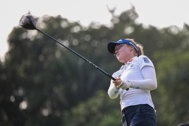 October 27, 2024, Kuala Lumpur, Malaysia: Brooke Henderson of Australia plays her shot from the 2nd tee during the final round of Maybank Championship 2024 on Kuala Lumpur Golf & Country Club golf course. Kuala Lumpur Malaysia - ZUMAs197 20241027_aaa_s197_327 Copyright: xFarisxHadziqx