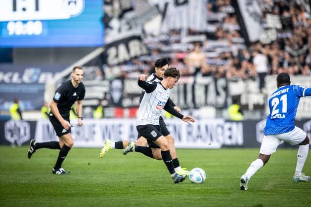 Soccer Men 2 Bundesliga 10 Matchday Season 2024 2025 SV Darmstadt 98 SSV Ulm 1846 Soccer 1 1 27 10 2024 30 Maurice Krattenmacher SSV Ulm DFL regulations prohibit any use of photographs as image sequences and or quasi video Darmstadt Merck Stadion am Böllenfalltor Germany