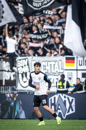 Soccer Men 2 Bundesliga 10 Matchday Season 2024 2025 SV Darmstadt 98 SSV Ulm 1846 Soccer 1 1 27 10 2024 20 Laurin Ulrich SSV Ulm DFL regulations prohibit any use of photographs as image sequences and or quasi video Darmstadt Merck Stadion am Böllenfalltor Germany