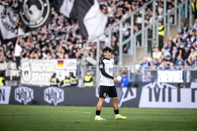 Soccer Men 2 Bundesliga 10 Matchday Season 2024 2025 SV Darmstadt 98 SSV Ulm 1846 Soccer 1 1 27 10 2024 20 Laurin Ulrich SSV Ulm DFL regulations prohibit any use of photographs as image sequences and or quasi video Darmstadt Merck Stadion am Böllenfalltor Germany