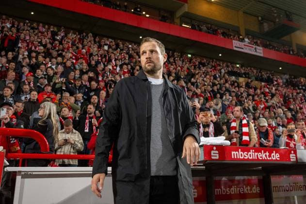 Soccer, Men, Season 2024 2025, 1 Bundesliga 8 Matchday , 1 FC Union Berlin Eintracht Frankfurt, Coach Bo Svensson 1 FC Union Berlin and Fans, 27 10 2024, Copyright: xMatthiasxKochx
