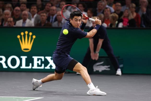 ROLEX PARIS MASTERS TENNIS 2024 Thierry Larret Maxppp. Tennis. Rolex Paris Masters. Accorhotels Arena, Paris (75), le 28 Octobre 2024. Ugo HUMBERT (FRA) vs Brandon NAKASHIMA (USA) Paris (75) ACCORHOTELS ARENA ILE DE FRANCE FRANCE  Copyright: xMAXPPPxThierryxLarretx TL_20241028_4005 0776098850st
