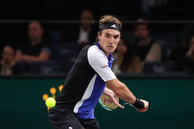 Sport Bilder des Tages ROLEX PARIS MASTERS TENNIS 2024 Thierry Larret Maxppp. Tennis. Rolex Paris Masters. Accorhotels Arena, Paris (75), le 28 Octobre 2024. Stefanos TSITSIPAS (GRE) vs Roberto CARBALLES BAENA (ESP) Paris (75) ACCORHOTELS ARENA ILE DE FRANCE FRANCE  Copyright: xMAXPPPxThierryxLarretx TL_20241028_2031 0776166301st