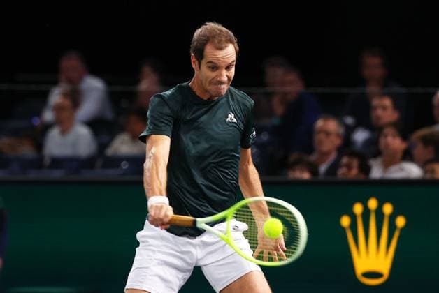 ROLEX PARIS MASTERS TENNIS 2024 Thierry Larret Maxppp. Tennis. Rolex Paris Masters. Accorhotels Arena, Paris (75), le 29 Octobre 2024. Zizou BERG (BEL) vs Richard GASQUET (FRA) Paris (75) ACCORHOTELS ARENA ILE DE FRANCE FRANCE  Copyright: xMAXPPPxThierryxLarretx TL_20241029_3004 0776508085st