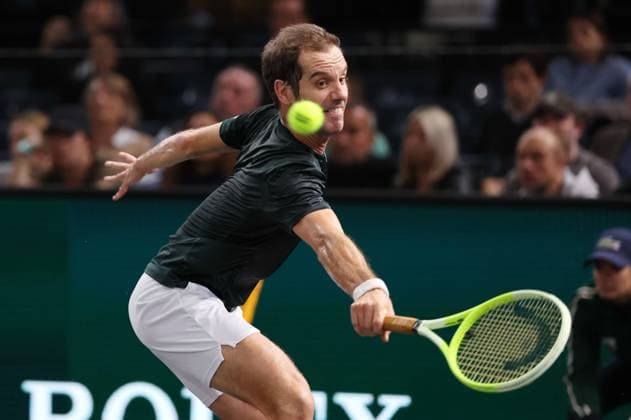 ROLEX PARIS MASTERS TENNIS 2024 Thierry Larret Maxppp. Tennis. Rolex Paris Masters. Accorhotels Arena, Paris (75), le 29 Octobre 2024. Zizou BERG (BEL) vs Richard GASQUET (FRA) Paris (75) ACCORHOTELS ARENA ILE DE FRANCE FRANCE  Copyright: xMAXPPPxThierryxLarretx TL_20241029_3015 0776508561st