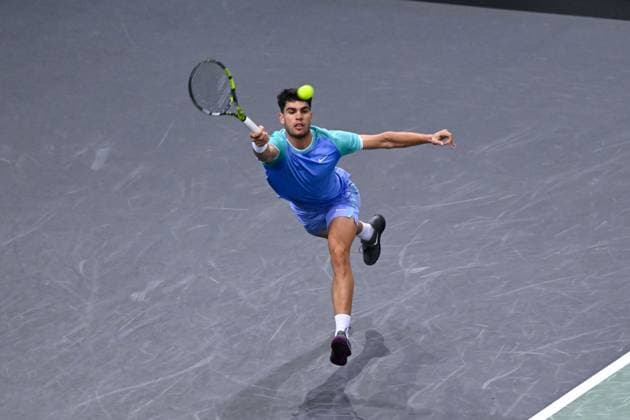 Carlos Alcaraz ( Espagne ) during the Rolex Paris Masters at Accor Hotel Arena on October 29, 2024 in Paris, France. (Photo by Federico Pestellini Panoramic ) TENNIS : Rolex Paris Masters - Paris - 29 10 2024 FedericoPestellini Panoramic 
