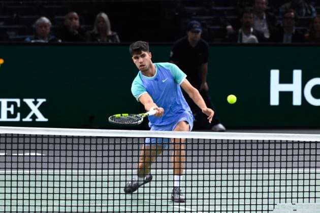 Carlos Alcaraz ( Espagne ) during the Rolex Paris Masters at Accor Hotel Arena on October 29, 2024 in Paris, France. (Photo by Federico Pestellini Panoramic ) TENNIS : Rolex Paris Masters - Paris - 29 10 2024 FedericoPestellini Panoramic 