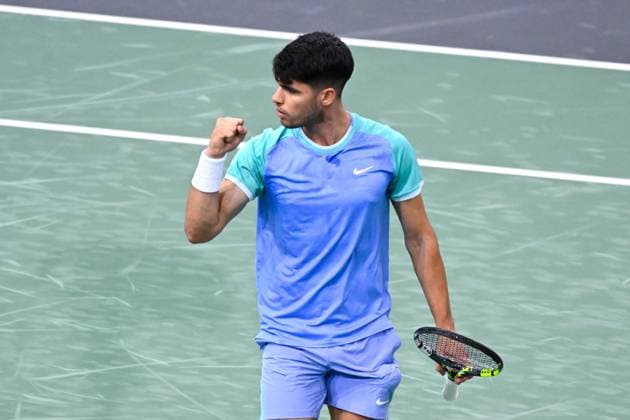 Carlos Alcaraz ( Espagne ) celebrates during the Rolex Paris Masters at Accor Hotel Arena on October 29, 2024 in Paris, France. (Photo by Federico Pestellini Panoramic ) TENNIS : Rolex Paris Masters - Paris - 29 10 2024 FedericoPestellini Panoramic 