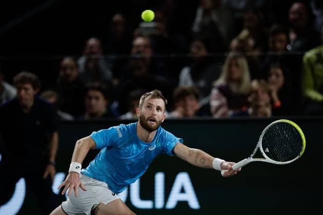 Paris, 29 10 2024 Tennis Rolex Paris Masters 2024, Ben Shelton USA Corentin Moutet FRA v l , Corentin Moutet FRA plays a forehand Copyright: AntonioxBorga