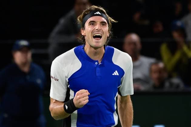 Stefanos Tsitsipas ( Grece ) celebrates during the Rolex Paris Masters at Accor Hotel Arena on October 29, 2024 in Paris, France. (Photo by Federico Pestellini Panoramic ) TENNIS : Rolex Paris Masters - Paris - 29 10 2024 FedericoPestellini Panoramic 