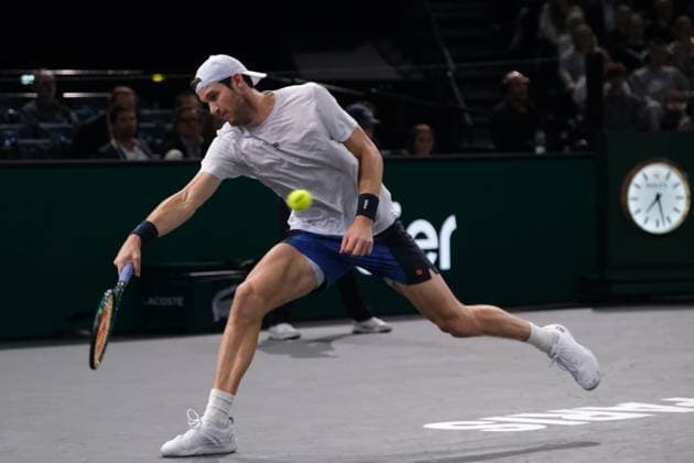 October 29, 2024, Paris, France: NICOLAS JARRY (CHI) returns the ball to CARLOS ALCARAZ (ESP) during the day two of Rolex Paris Masters 1000 tournament at Paris Accor Arena Stadium in Paris France..Alcaraz won 7:5 6:1 Paris France - ZUMAp119 20241029_zaf_p119_093 Copyright: xPierrexSteveninx
