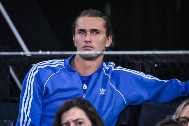 October 29, 2024, Paris, France, France: Alexander ZVEREV during the second day of the Rolex Paris Masters 1000 tennis tournament at Accor Arena on October 29, 2024 in Paris, France. Paris France - ZUMAm308 20241029_zsp_m308_079 Copyright: xMatthieuxMirvillex